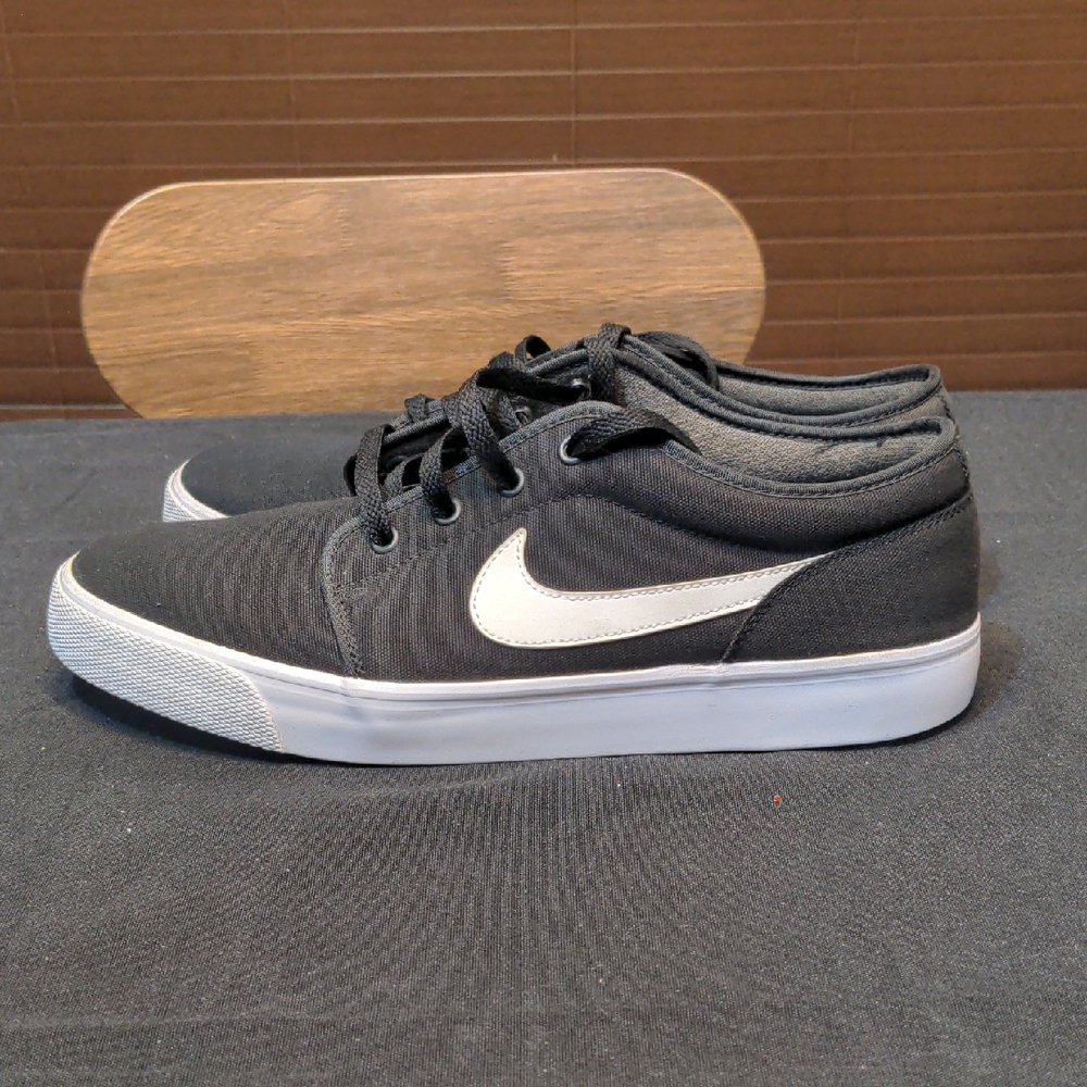 NIKE TOKI LOW TXT CANVAS SHOES